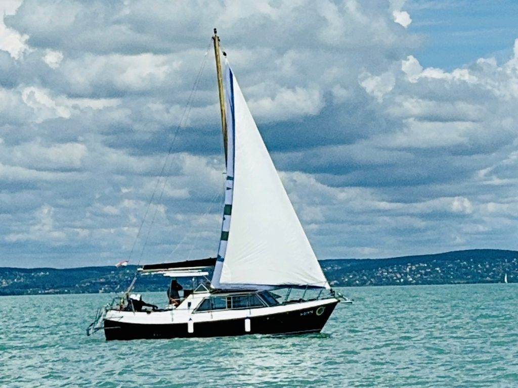 Viksund 27 5 Hajóbérlés Siófok